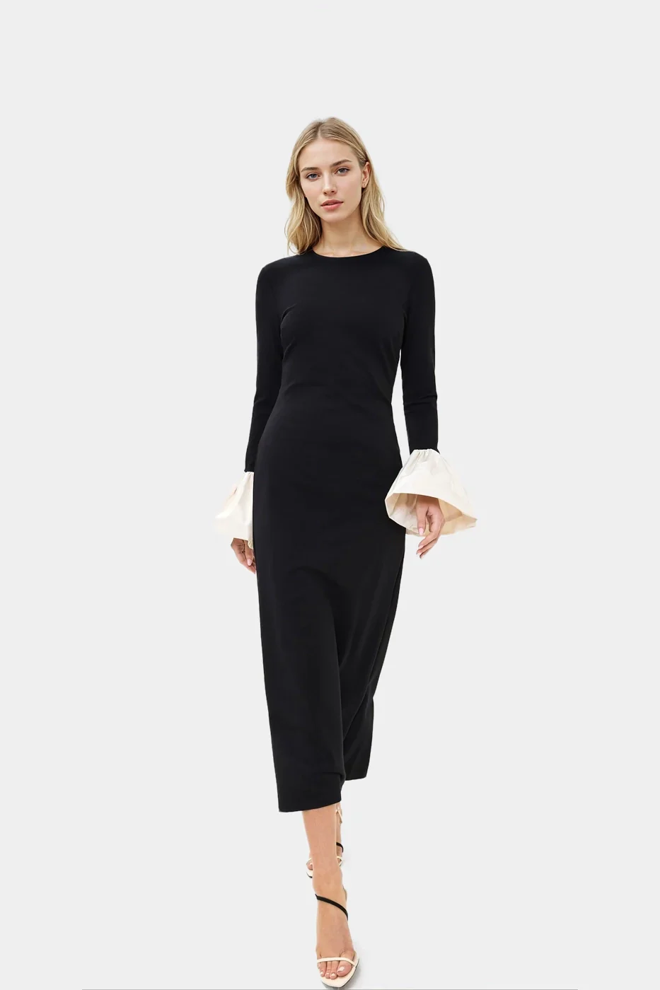 Black and White Formal Dress with Sleeves | FELIPE ALBERNAZ Black and White Formal Dress with Sleeves | FELIPE ALBERNAZ