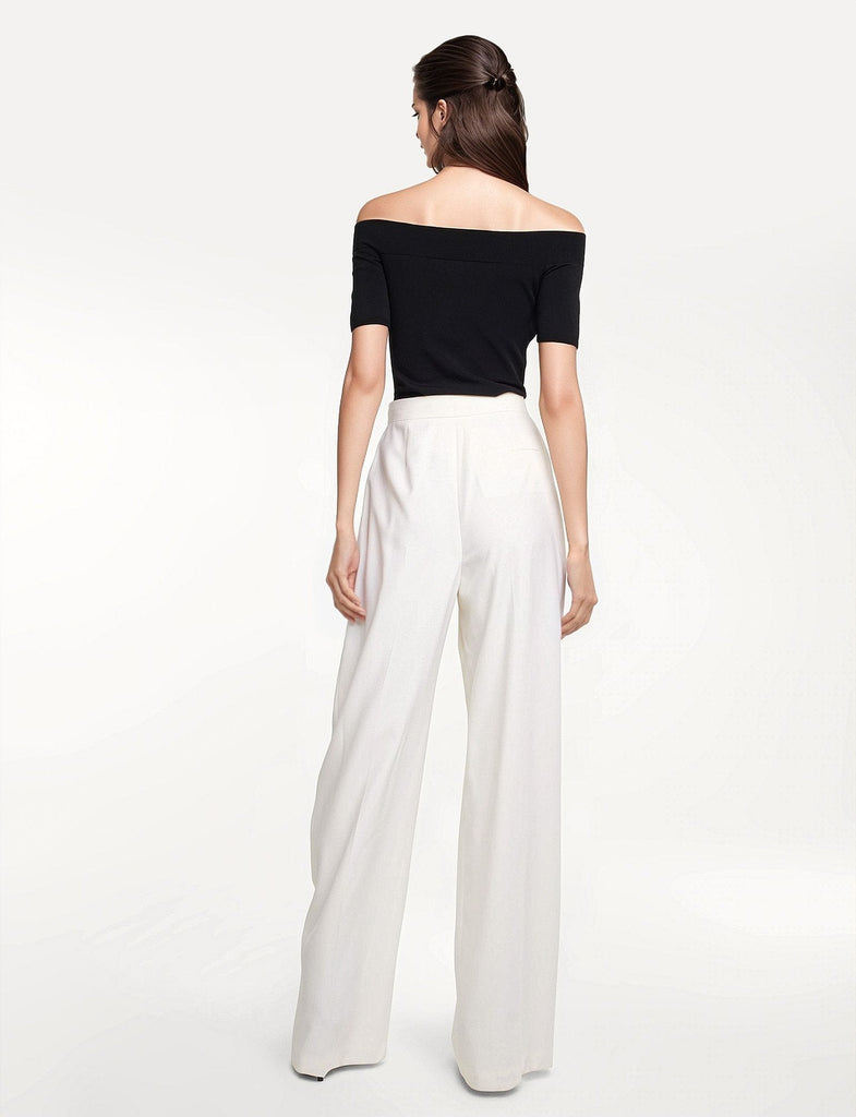 Elegant white wide leg pants designed for contemporary style.